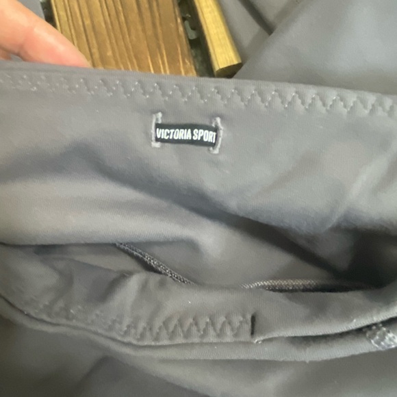 Victoria Sport Lavender High Rise Mesh Details Leggings Size Medium - Picture 6 of 9